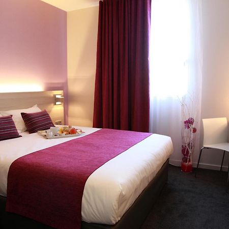 Brit Hotel Vannes-Theix Bagian luar foto