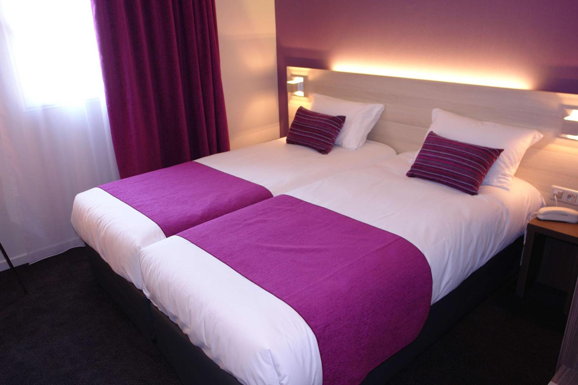 Brit Hotel Vannes-Theix Bagian luar foto