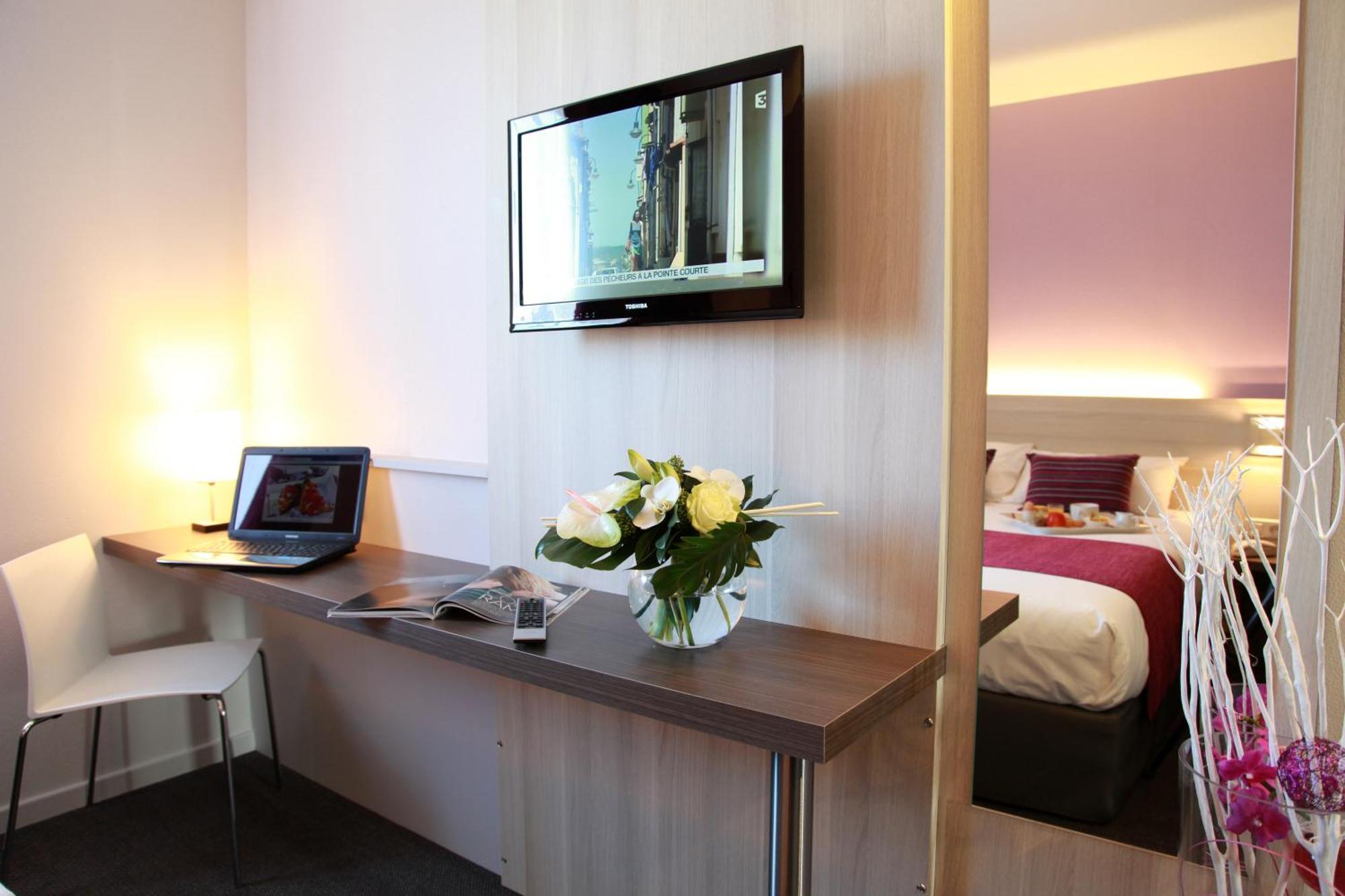 Brit Hotel Vannes-Theix Bagian luar foto