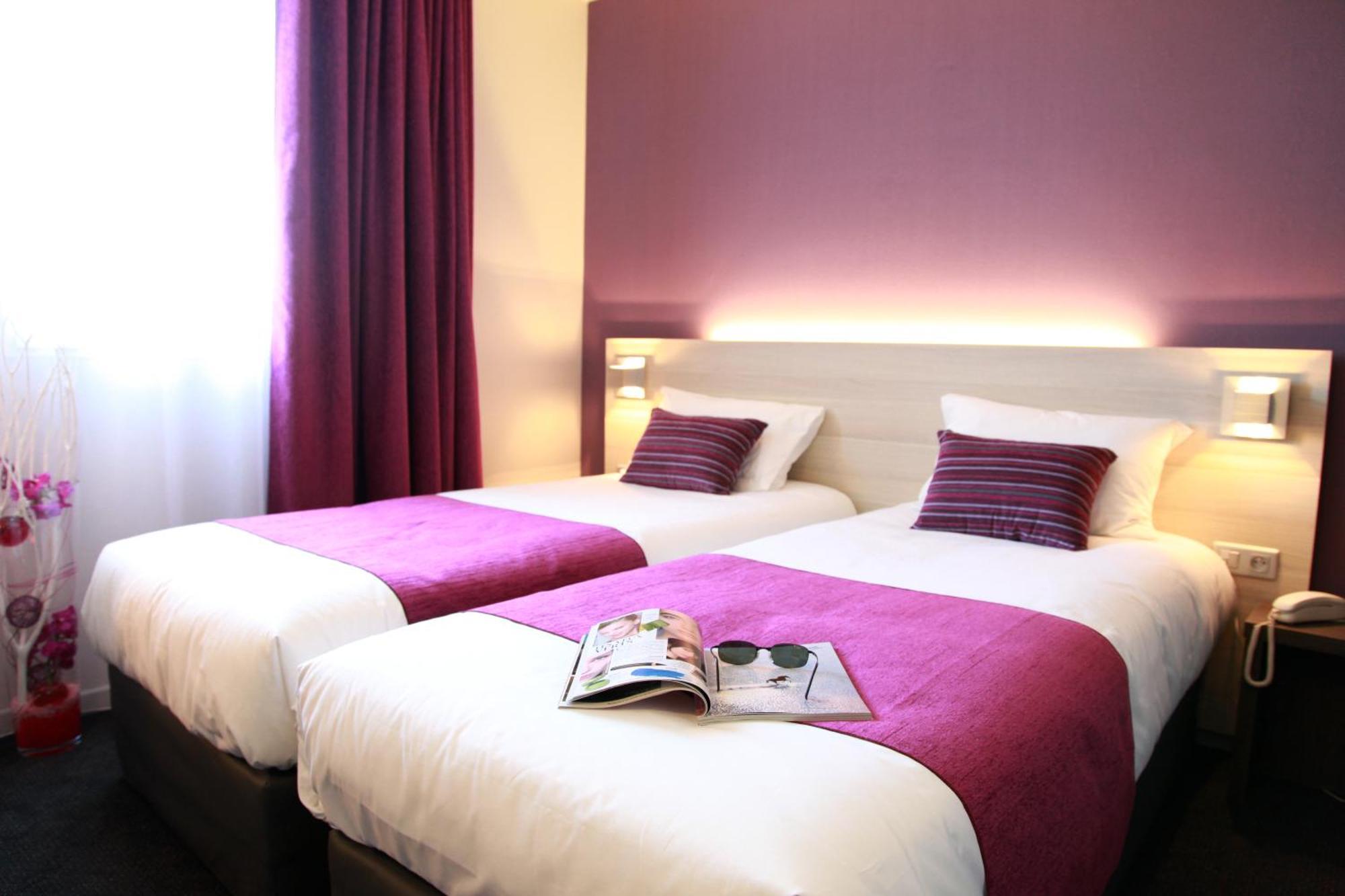 Brit Hotel Vannes-Theix Bagian luar foto